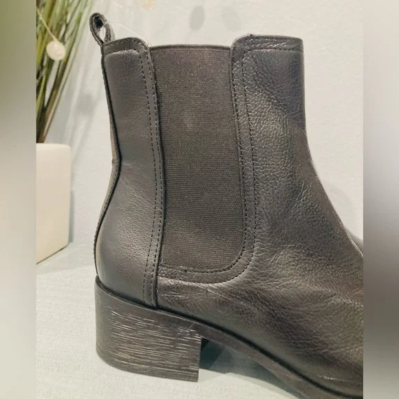 NEW Kenneth Cole Reaction Salt Chelsea Black Leather Ankle Bootie Women’s 7.5 - Picture 8 of 11